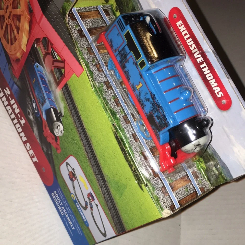 Thomas & Friends TrackMaster 2-in-1 Destination Set - Blue/Red